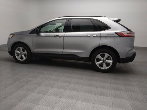 Used 2024 Ford Edge SE image 3