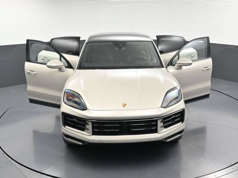 Certified 2026 Porsche Cayenne S AWD/4WD image 34