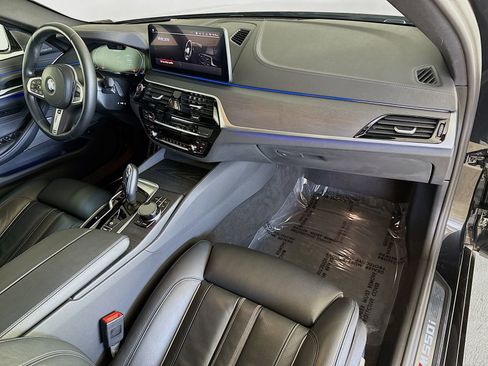 Certified 2023 BMW M550i xDrive w/ Executive Package image 31