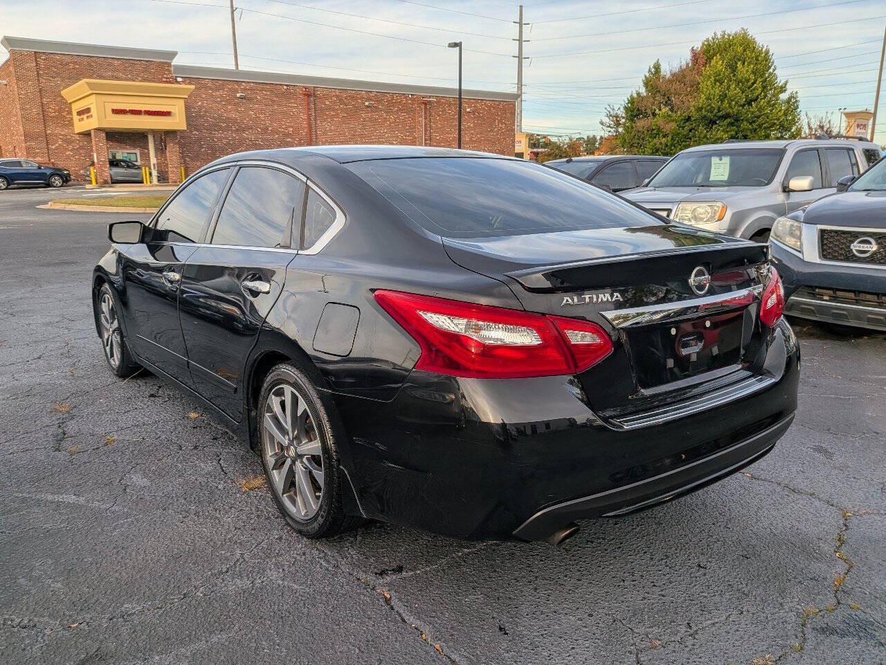 Used 2016 Nissan Altima 2.5 SR FWD image 22