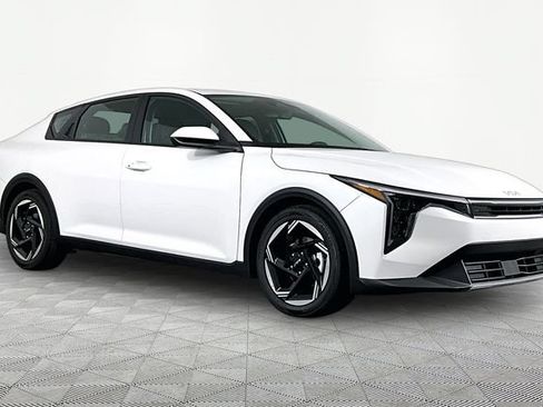 New 2026 Kia K4 EX FWD image 3