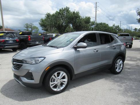 Used 2023 Buick Encore GX Preferred FWD image 4