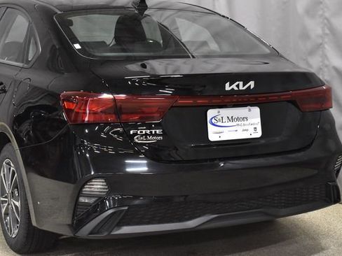 Used 2024 Kia Forte LXS image 9