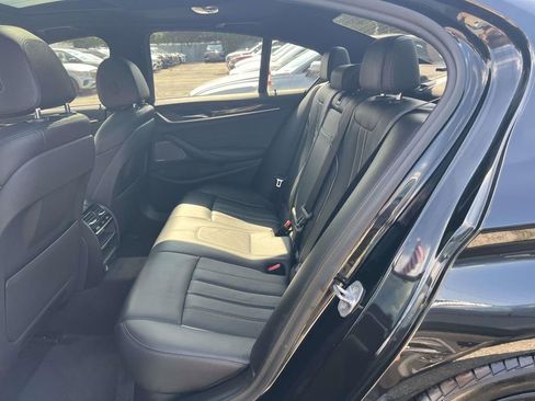 Used 2019 BMW 530i xDrive w/ M Sport Package AWD/4WD image 13