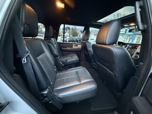 Used 2017 Ford Expedition Limited w/ Equipment Group 301A AWD/4WD image 24