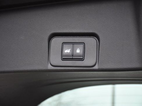 Used 2023 Nissan Rogue Platinum image 29