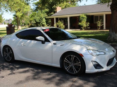 Used 2014 Scion FR-S image 27