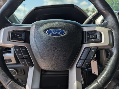 Used 2019 Ford F350 Lariat AWD/4WD image 28