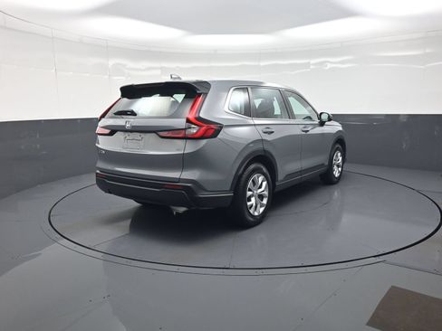 Used 2024 Honda CR-V LX image 3
