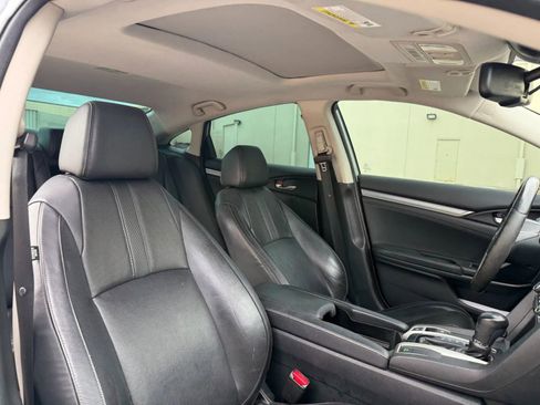 Used 2017 Honda Civic Touring image 17