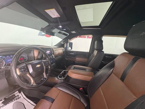Used 2020 Chevrolet Silverado 2500 High Country w/ Z71 Off-Road Package AWD/4WD image 14