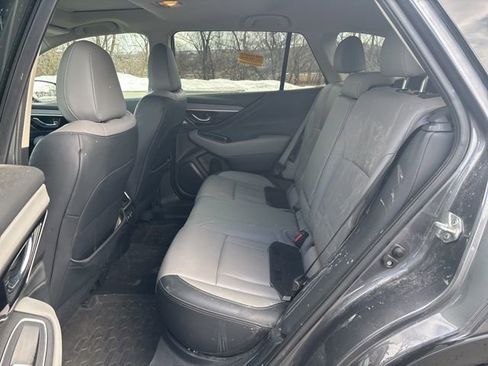 Used 2022 Subaru Outback Limited image 10