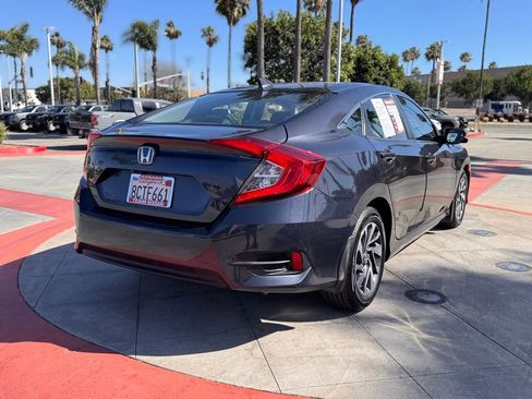 Used 2018 Honda Civic EX image 8