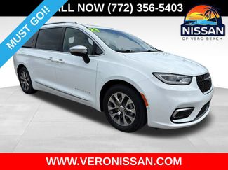 Used 2023 Chrysler Pacifica Pinnacle FWD 360° Tour