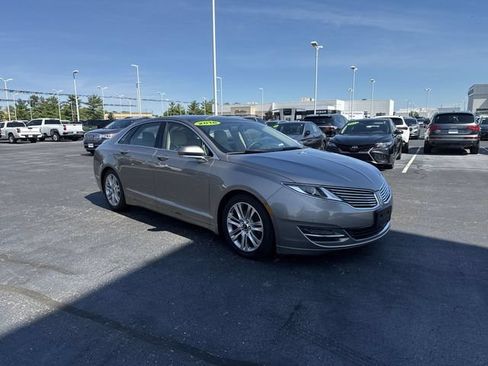 Used 2016 Lincoln MKZ w/ Equipment Group 300A Reserve FWD image 6