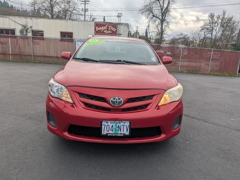 Used 2011 Toyota Corolla LE image 3