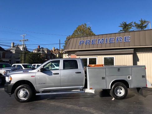 Used 2019 RAM 3500 Tradesman image 2