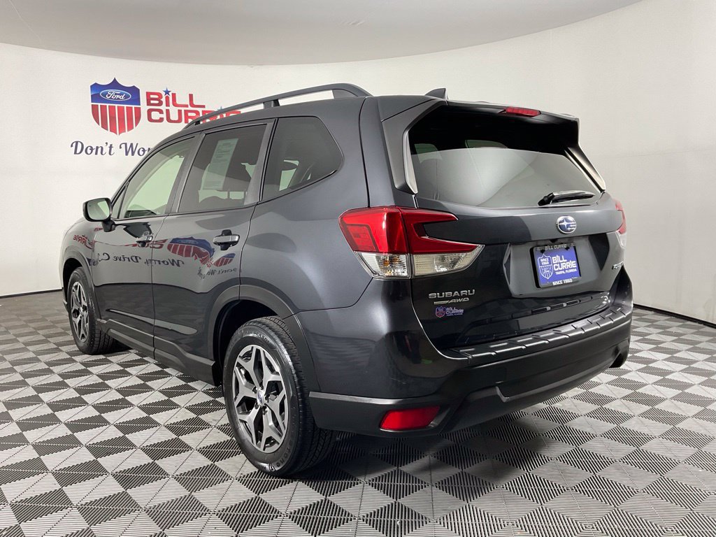 Used 2019 Subaru Forester Premium AWD/4WD image 5