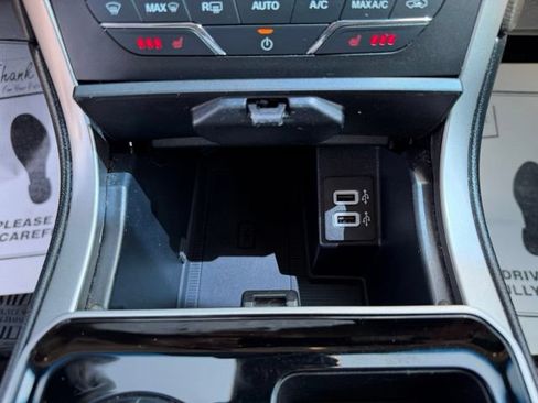 Used 2019 Ford Edge SEL w/ Equipment Group 201A AWD/4WD image 6