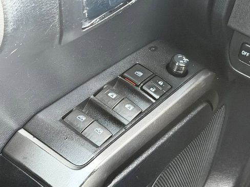 Certified 2019 Toyota Tacoma TRD Sport AWD/4WD image 31