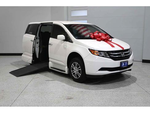 Used 2012 Honda Odyssey EX image 2