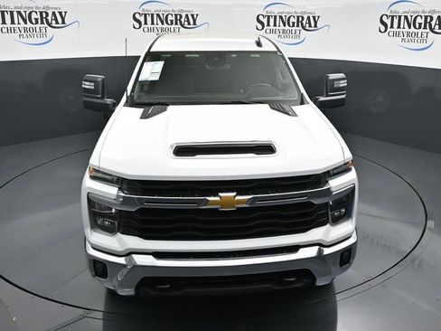 Used 2025 Chevrolet Silverado 2500 LT w/ Convenience Package image 10
