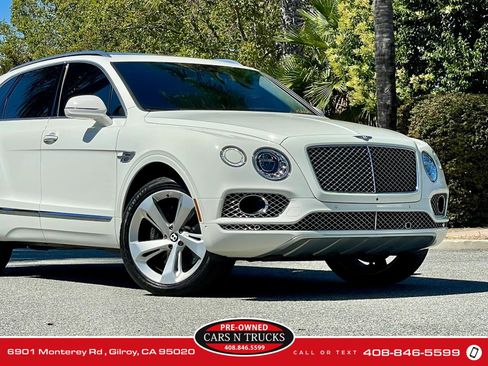 Used 2018 Bentley Bentayga AWD/4WD image 40