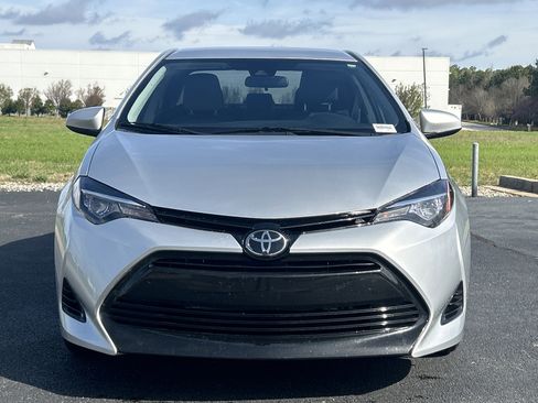 Used 2017 Toyota Corolla LE image 3