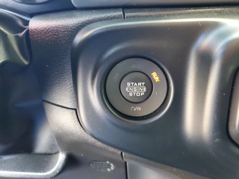 Used 2023 Jeep Gladiator Sport image 21