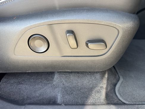 Used 2025 Buick Enclave Sport Touring w/ Power Package image 28