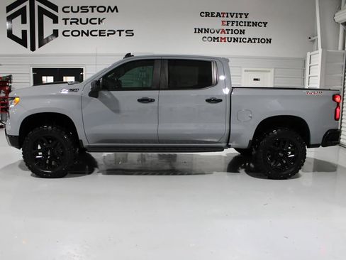 Used 2024 Chevrolet Silverado 1500 LT Trail Boss w/ Convenience Package II AWD/4WD image 25