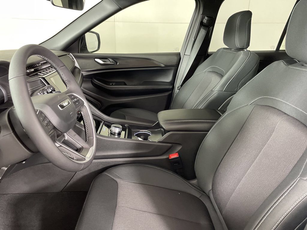 New 2025 Jeep Grand Cherokee Laredo X w/ Luxury Tech Group I AWD/4WD image 20