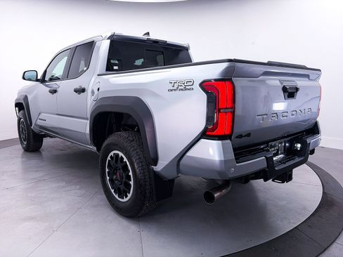 Used 2024 Toyota Tacoma TRD Off-Road w/ TRD Off Road Upgrade Package AWD/4WD image 13