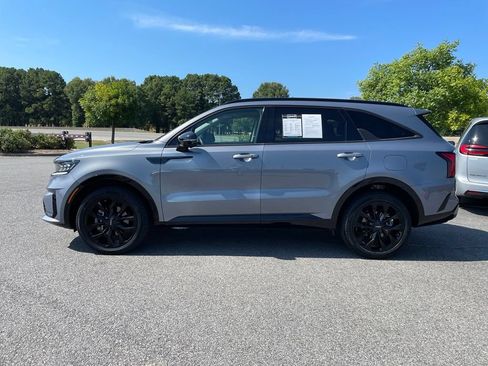 Used 2023 Kia Sorento SX AWD/4WD image 4