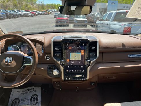 Used 2019 RAM 1500 Laramie AWD/4WD image 14