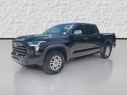 Used 2024 Toyota Tundra SR5 w/ SR5 Convenience Package AWD/4WD image 7