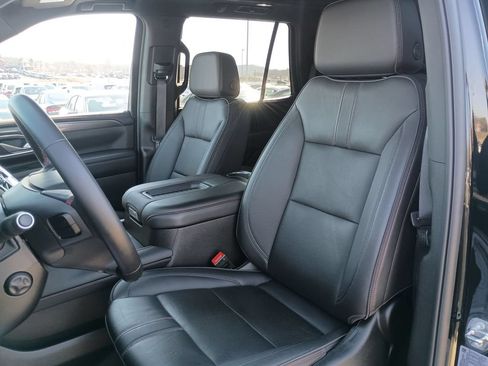 Used 2024 Chevrolet Tahoe RST w/ Luxury Package AWD/4WD image 17