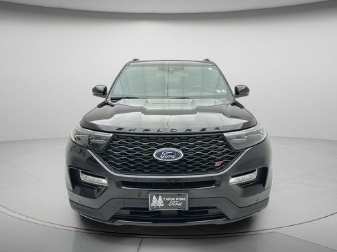Used 2024 Ford Explorer ST w/ Equipment Group 401A AWD/4WD image 2