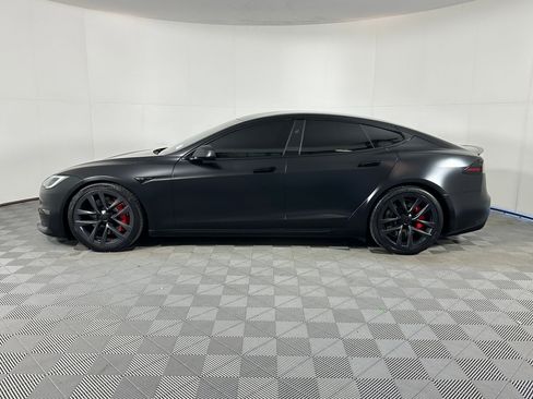 Used 2023 Tesla Model S Plaid image 2