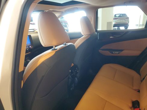 Used 2023 Lexus NX 350h AWD image 16