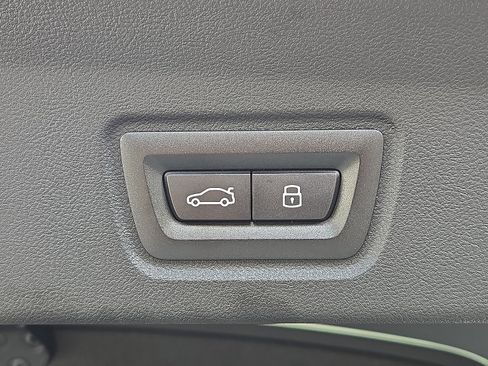 Certified 2025 BMW i4 xDrive40i w/ M Sport Package image 29