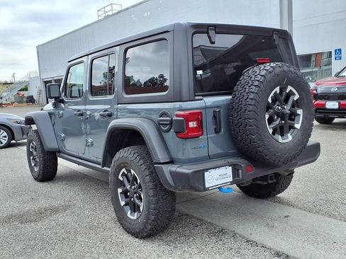 Used 2025 Jeep Wrangler Unlimited Rubicon 4xe w/ Convenience Group AWD/4WD image 3