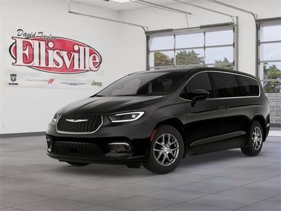 New 2026 Chrysler Pacifica Select