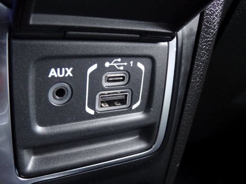 Used 2024 Jeep Wrangler Unlimited Sport AWD/4WD image 35