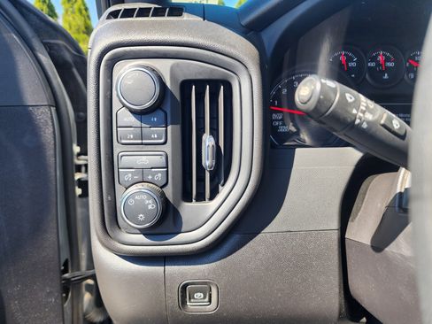 Used 2024 Chevrolet Silverado 1500 Custom Trail Boss image 27