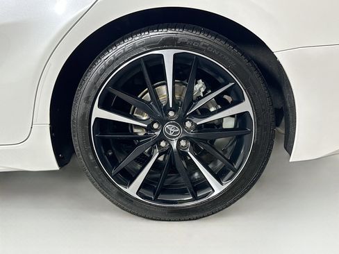 Used 2020 Toyota Camry XSE image 11