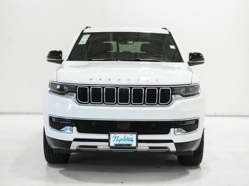 Used 2024 Jeep Wagoneer Series III w/ Flexible Seating Group image 3