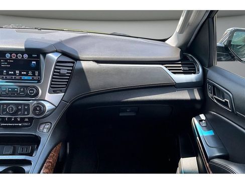 Used 2017 Chevrolet Tahoe Premier AWD/4WD image 43