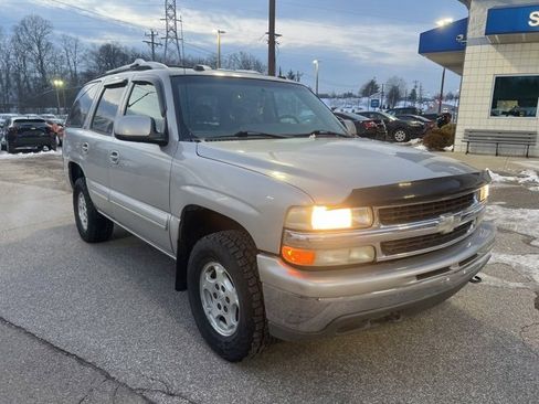 Used 2004 Chevrolet Tahoe LT w/ LT Preferred Equipment Group image 2