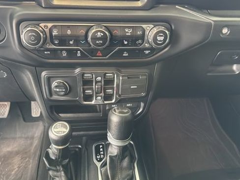 Used 2023 Jeep Wrangler Unlimited Sport AWD/4WD image 13